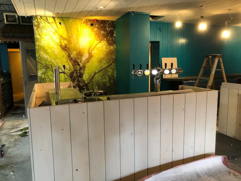 Royce Postma Schilderwerken-onderhoudswerkzaamheden-Restaurant het Wapen van Terschelling-bar