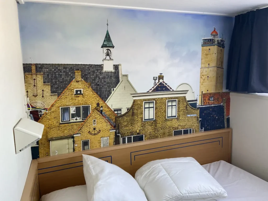 Royce Postma Schilderwerkzaamheden-fotobehang-Brandaris Terschelling