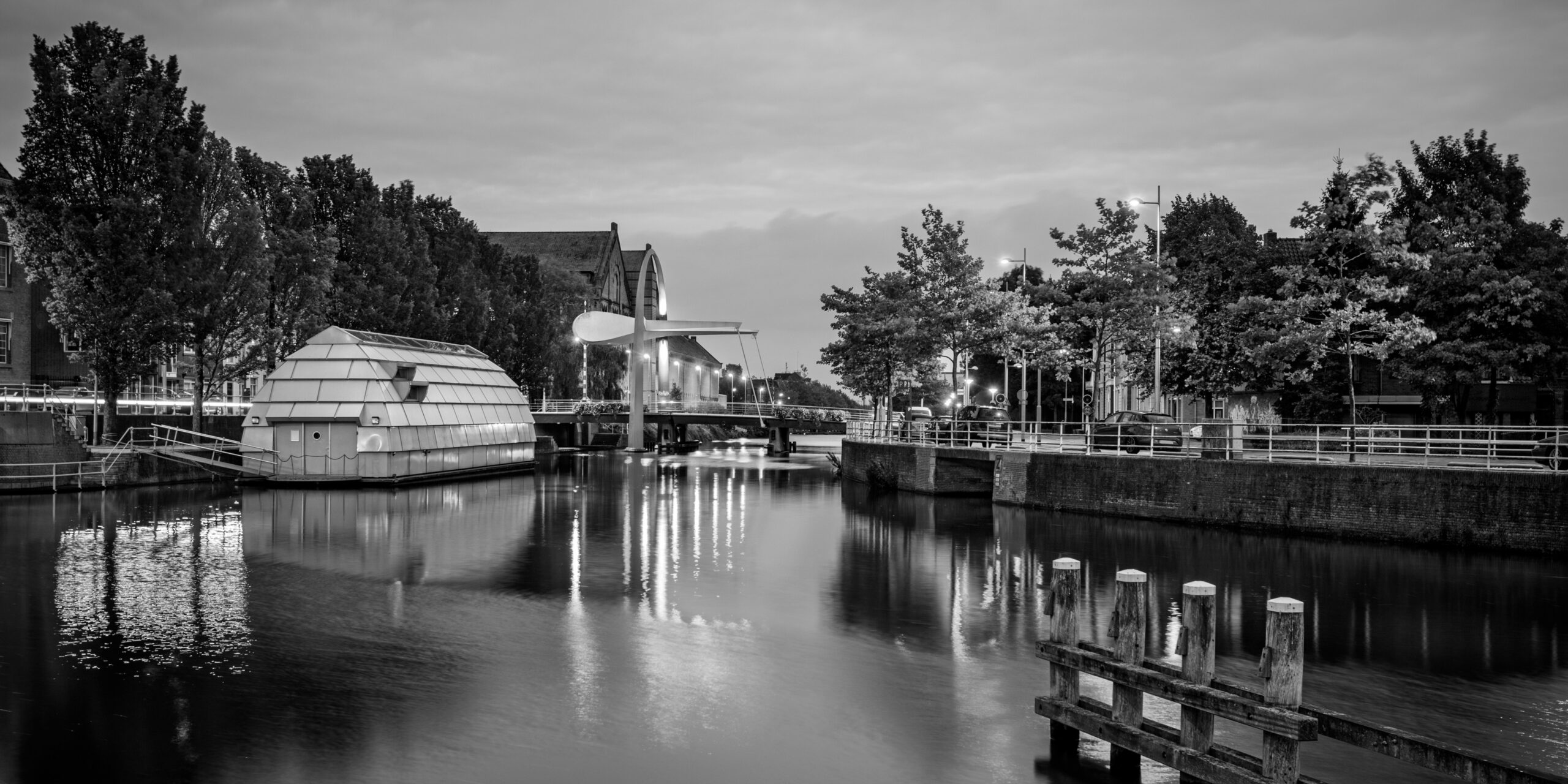 Leeuwarden vanuit het water